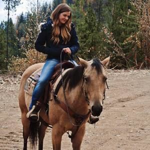 Meet your Posher, Maggie